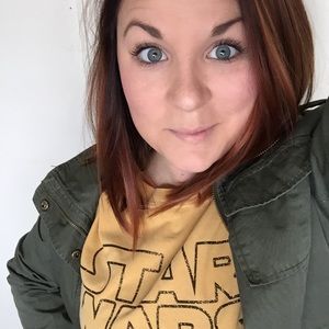 Meet your Posher, Lacey